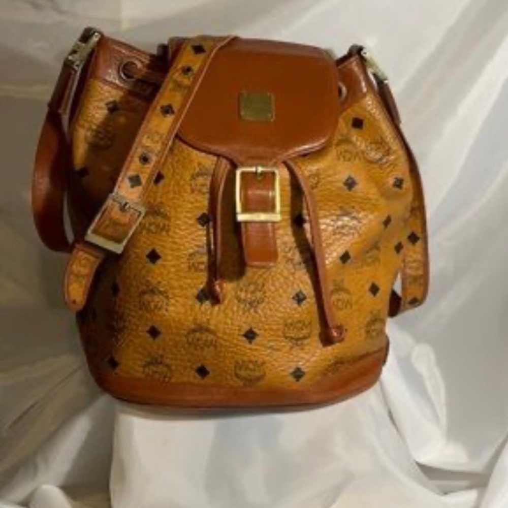 MCM COGNAC VISETOS LEATHER BUCKET BAG - Picture 1 of 12